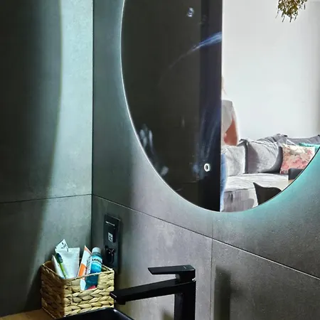 Kameralny Apartament 2 Nieopodal Gdyni New Διαμέρισμα